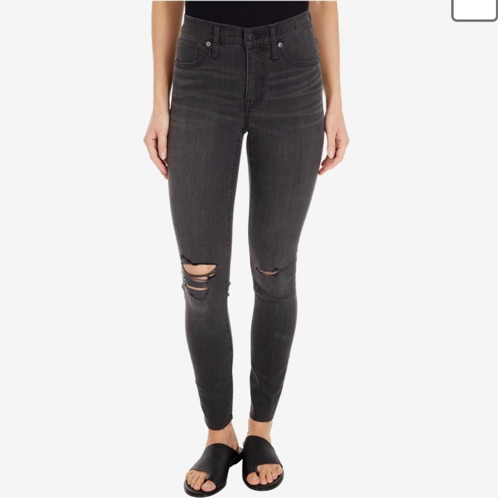 Madewell Washed Black Distressed 9” High Rise Skinny Jean Size 28